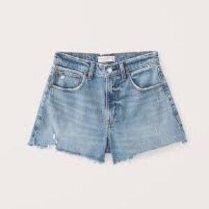 NEW Abercrombie 90’s High Rise Curve Love Cut-off Denim Short Size 36
